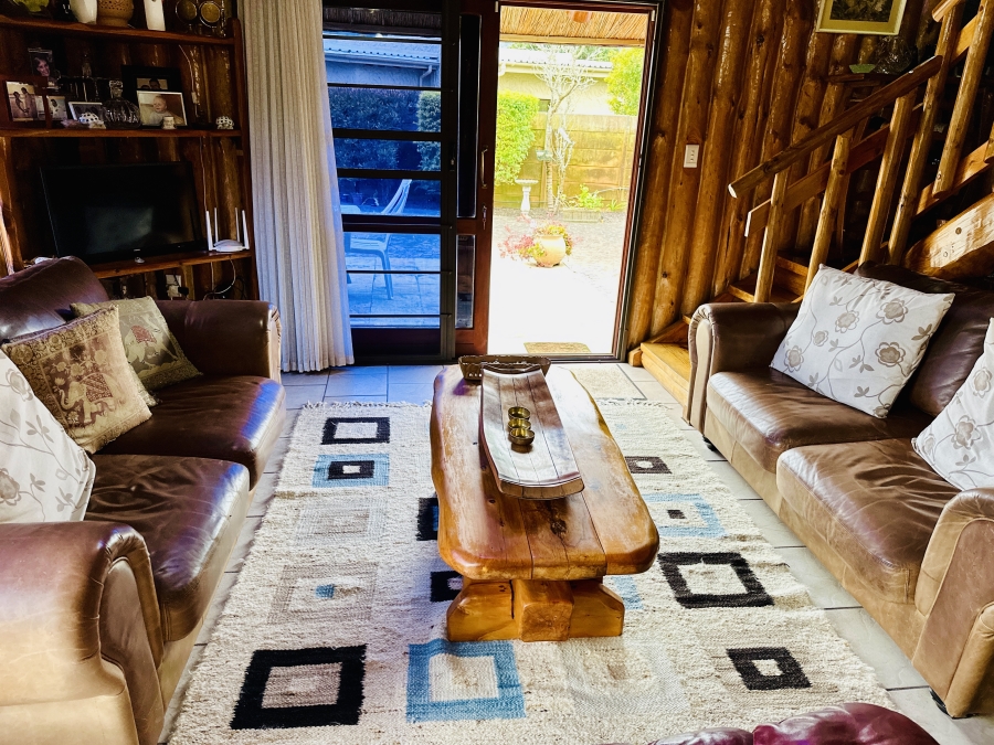 2 Bedroom Property for Sale in The Island Western Cape